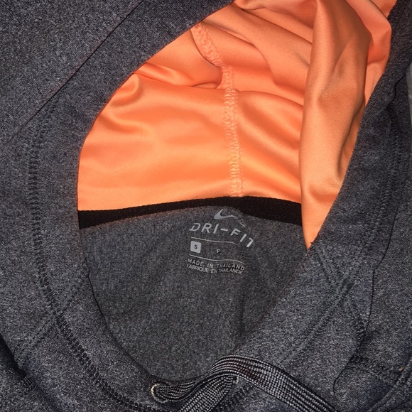 Nike hoodie - Picture 2 of 3